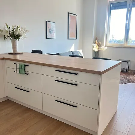 Skau Apollo Free Parking Bratislava